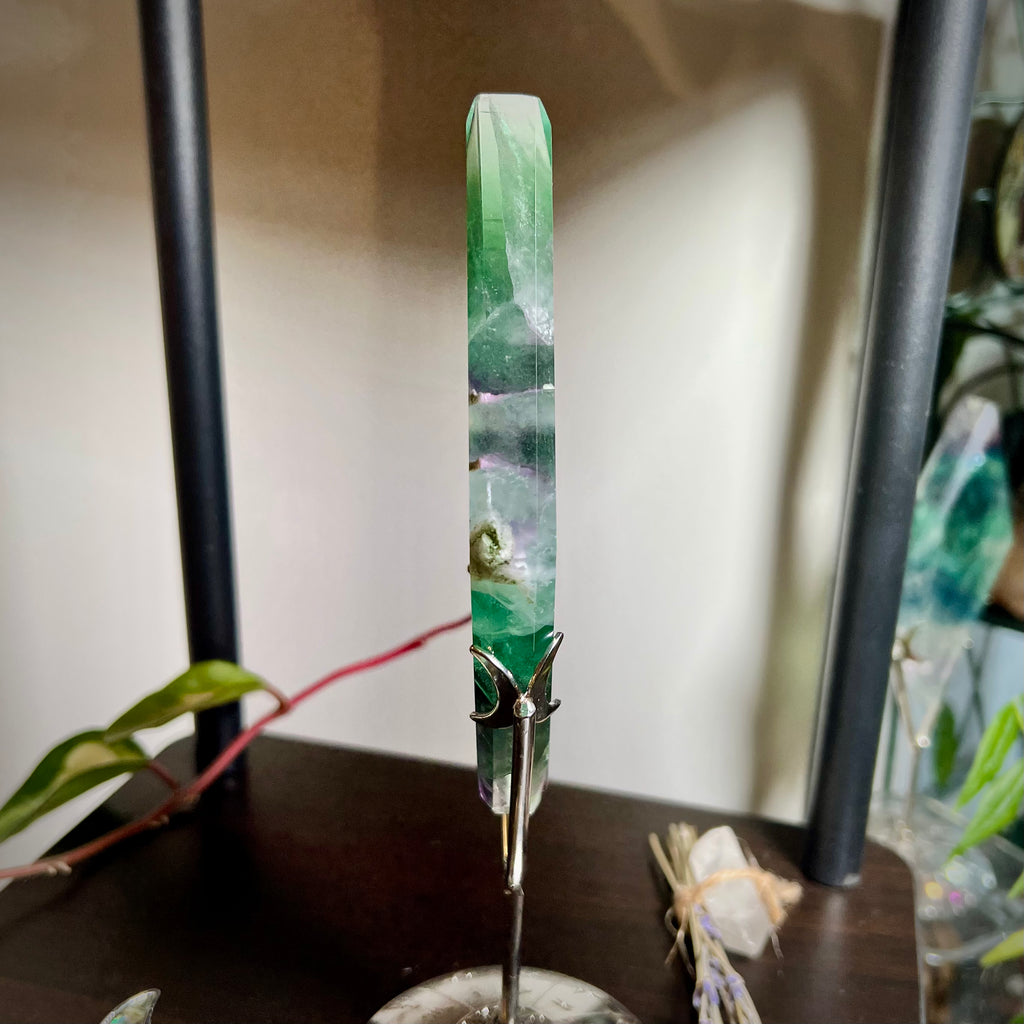 Fluorite Diamond Stand