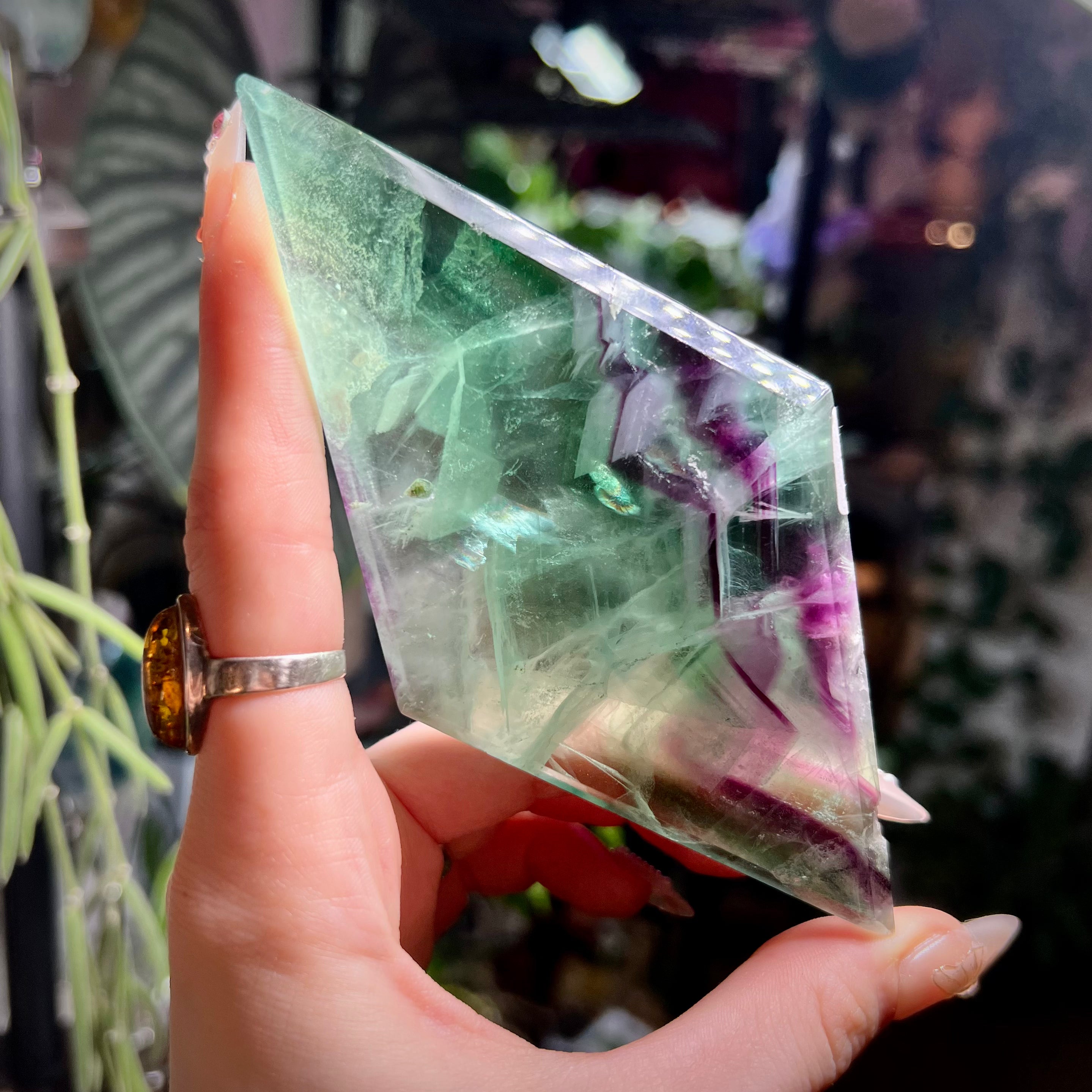 Fluorite Diamond Stand