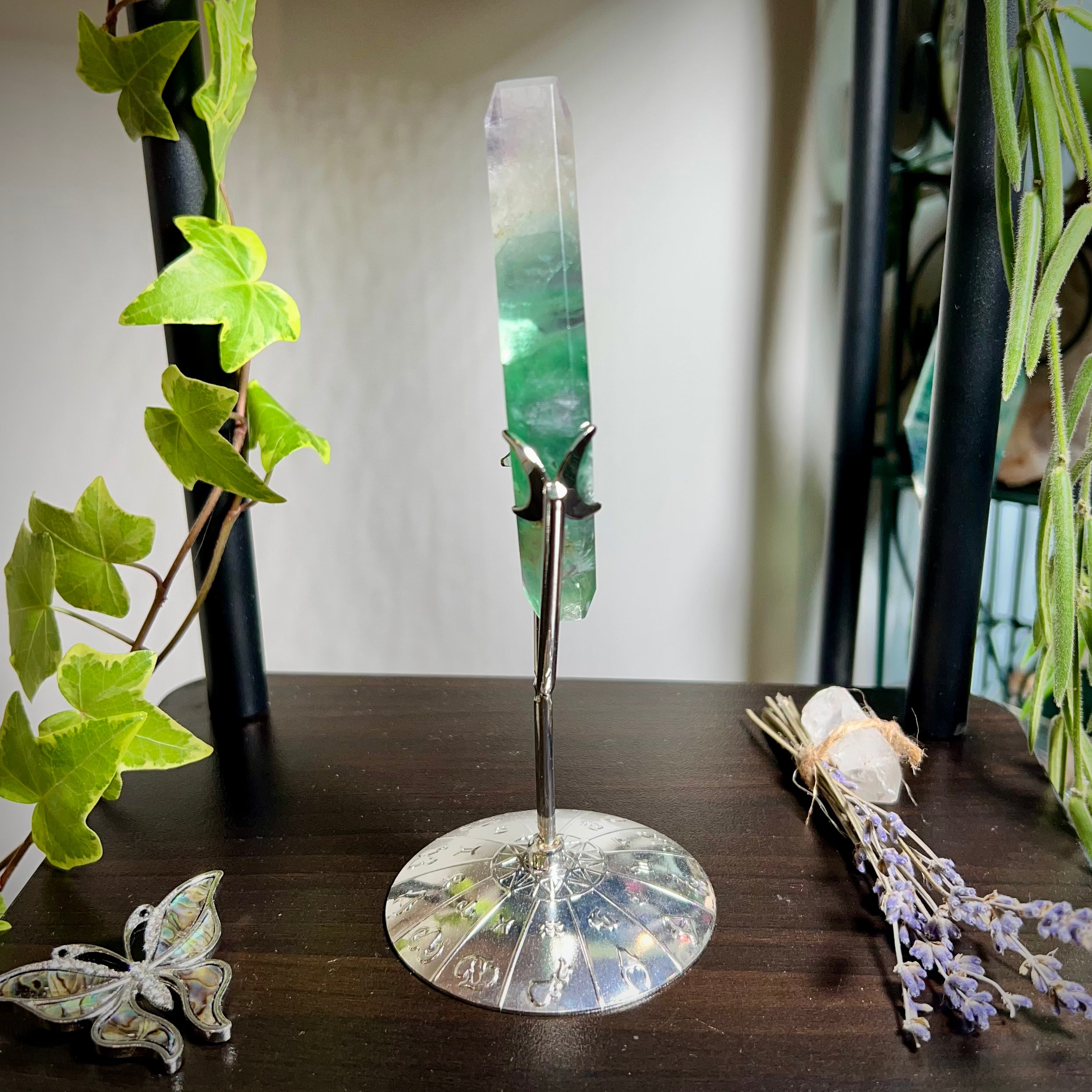 Fluorite Diamond Stand
