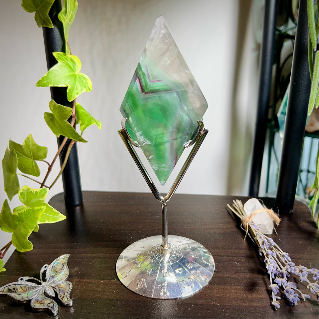 Fluorite Diamond Stand