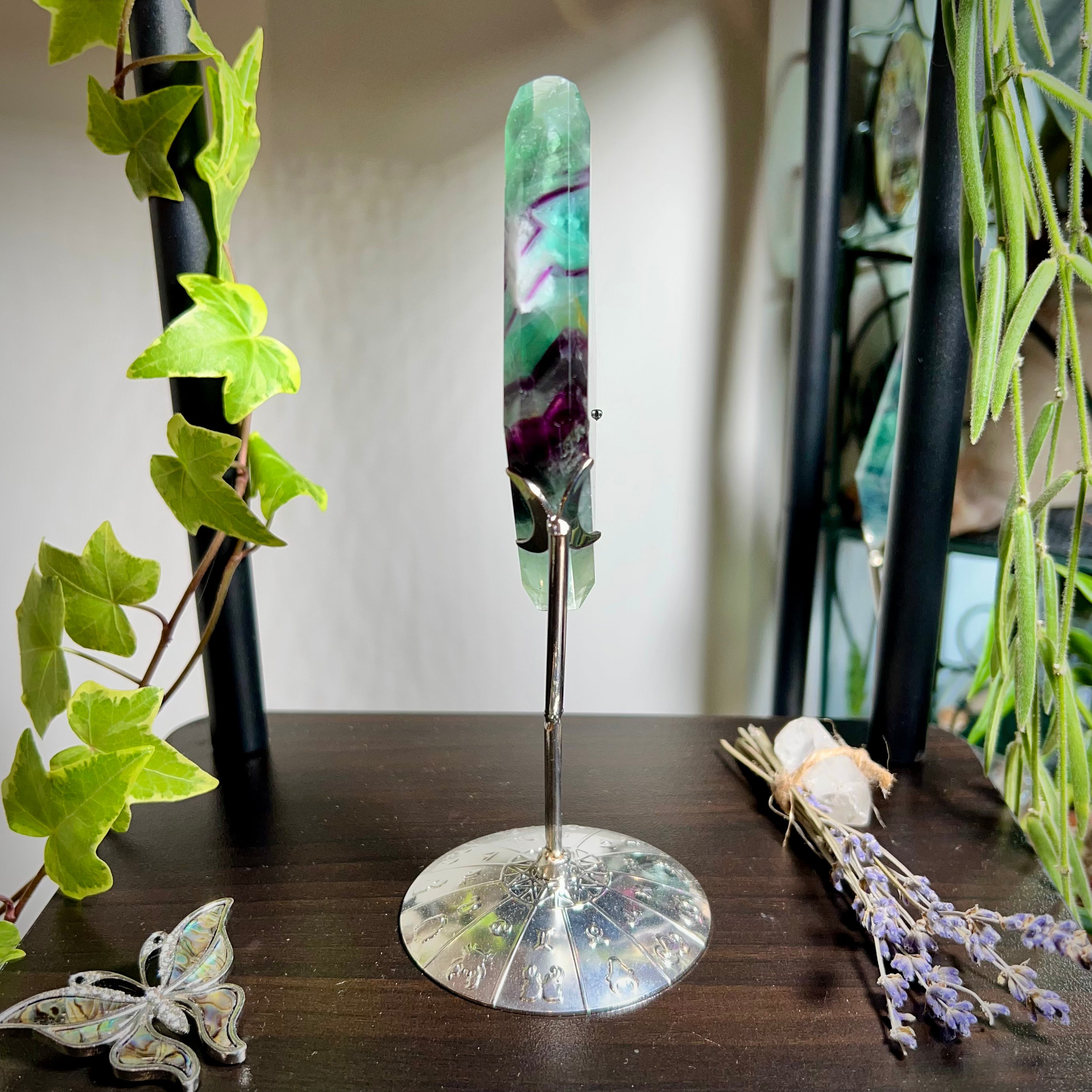 Fluorite Diamond Stand