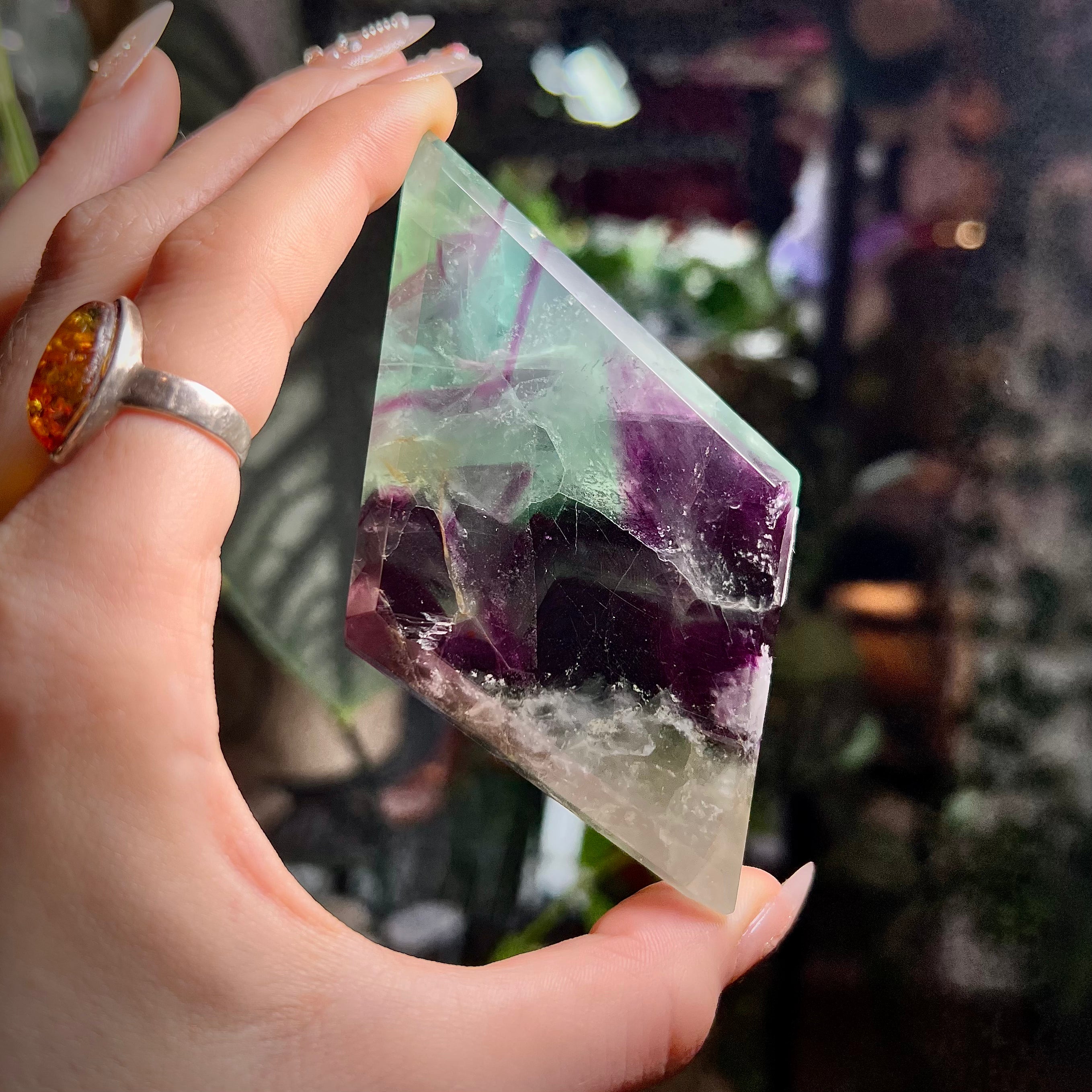 Fluorite Diamond Stand