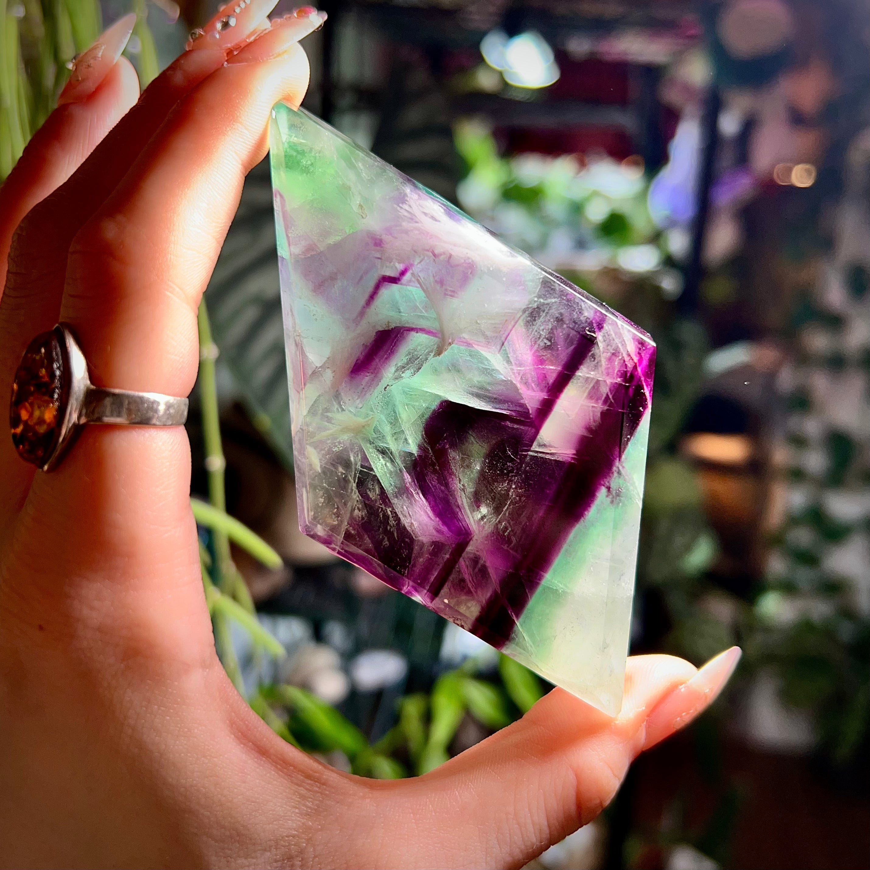 Fluorite Diamond Stand