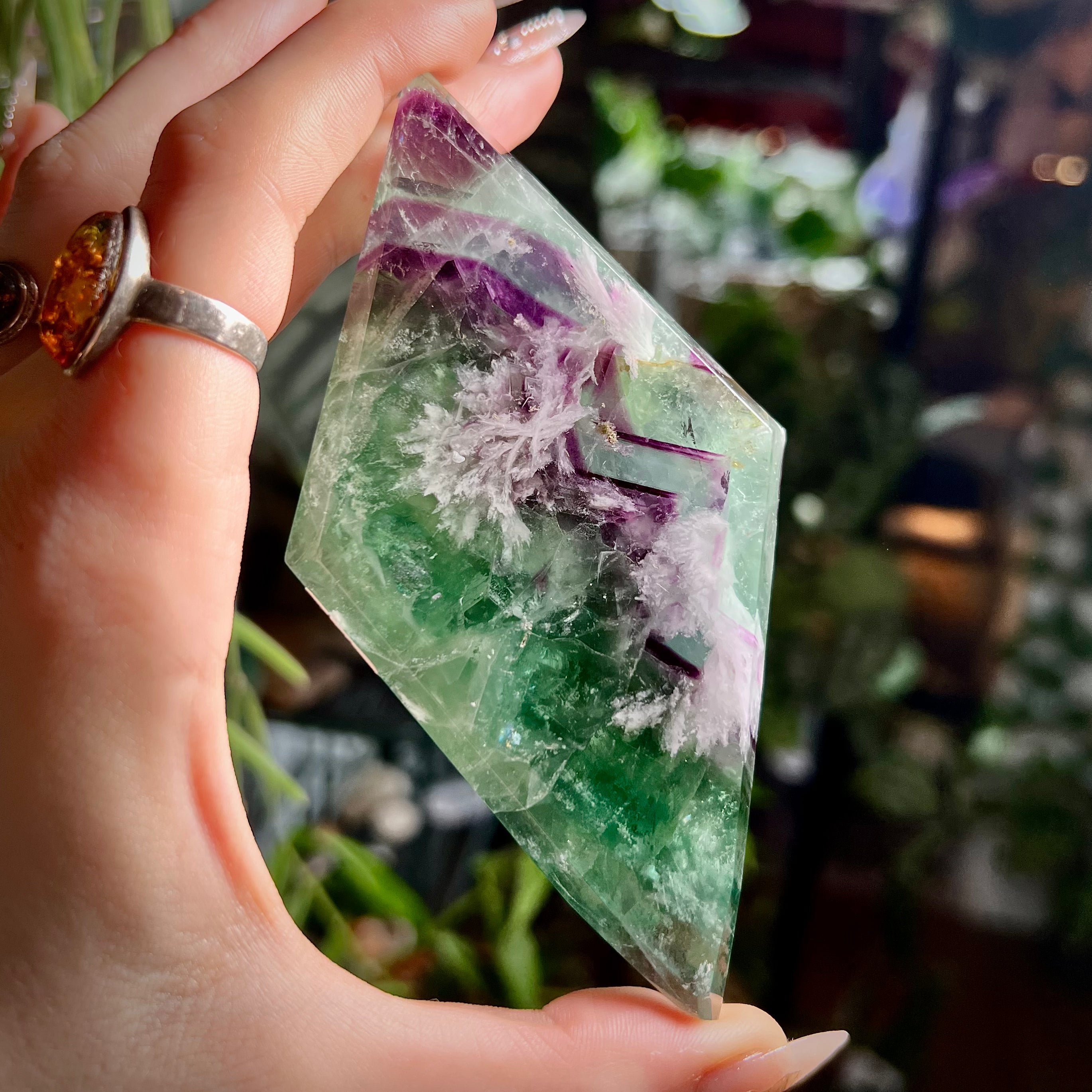 Fluorite Diamond Stand