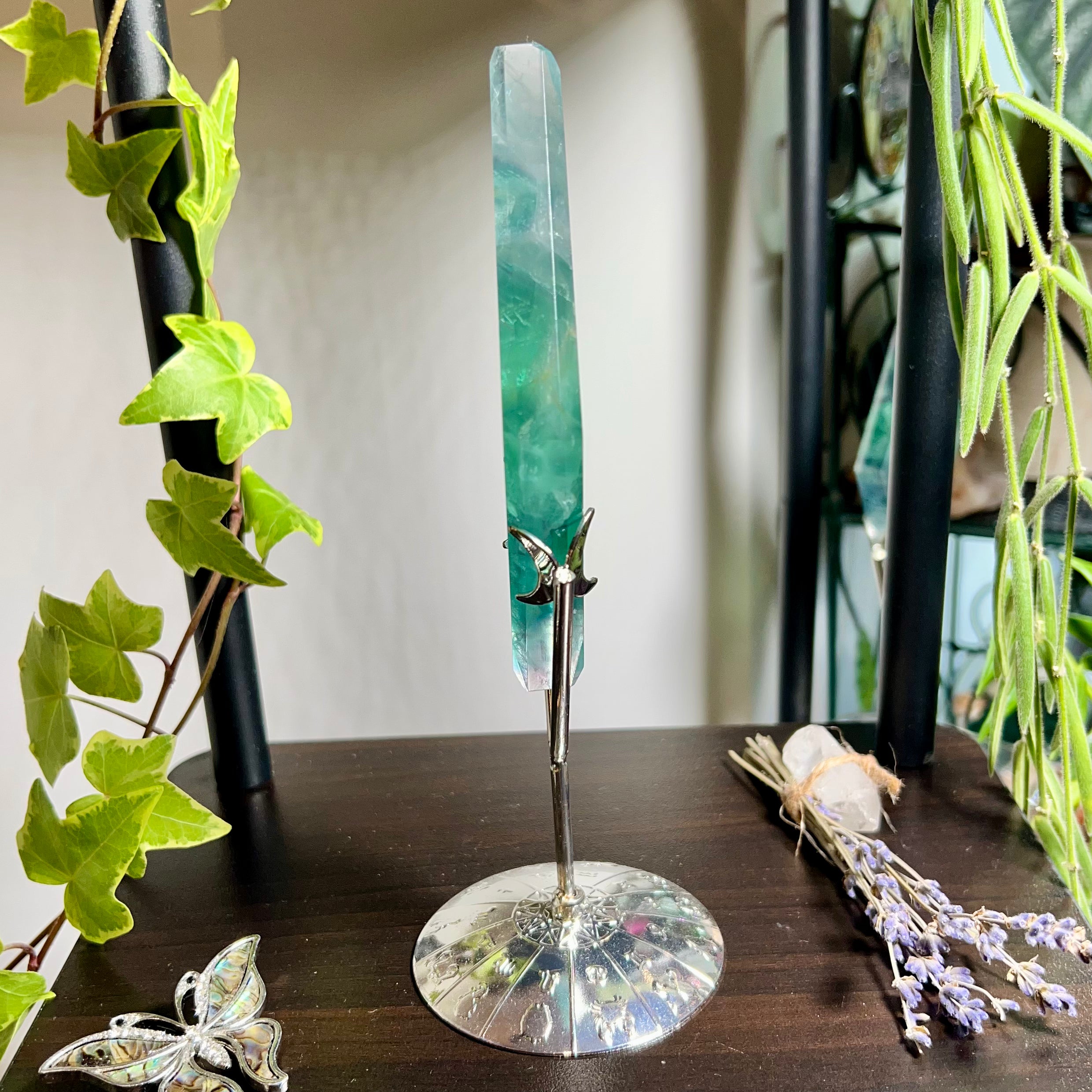 Fluorite Diamond Stand