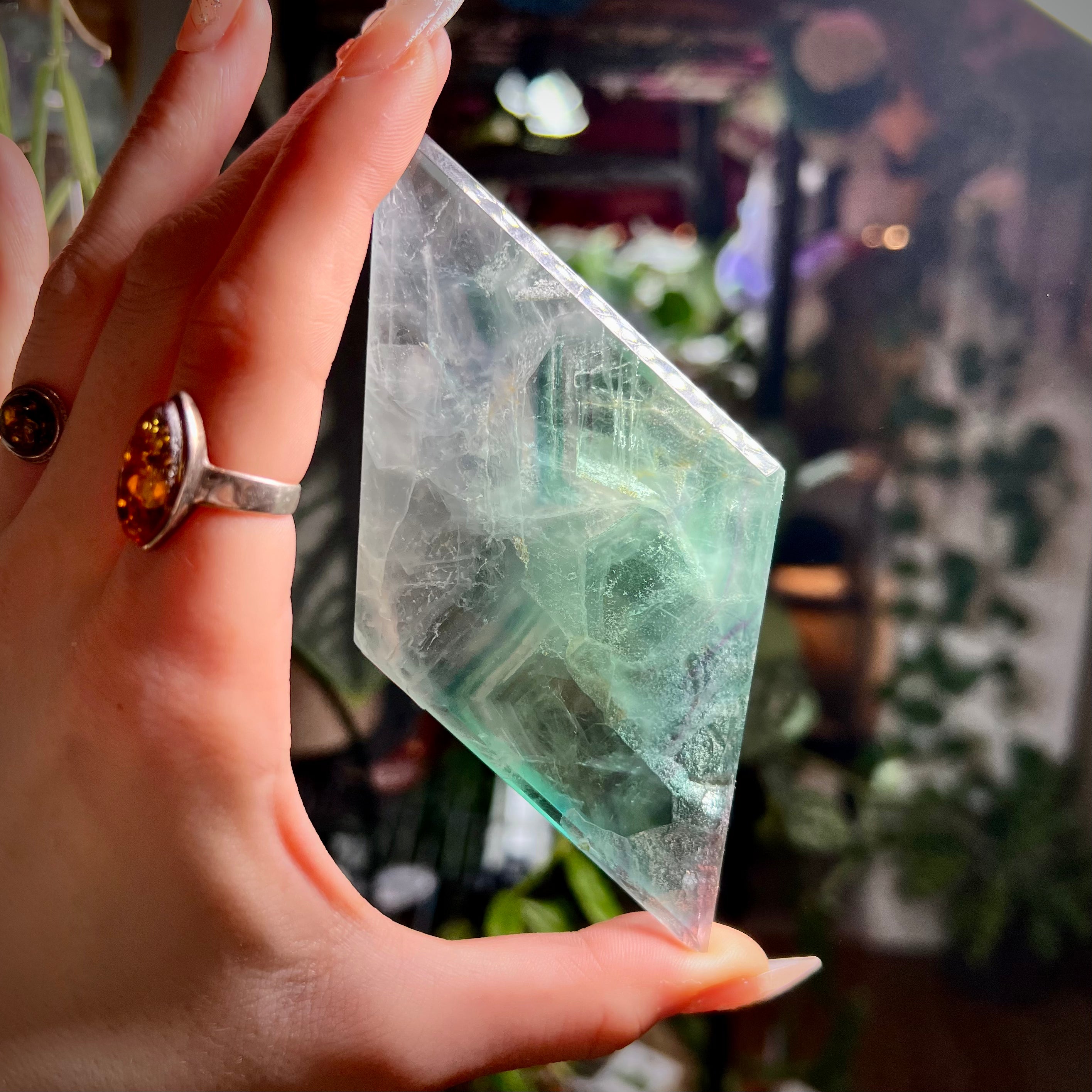 Fluorite Diamond Stand